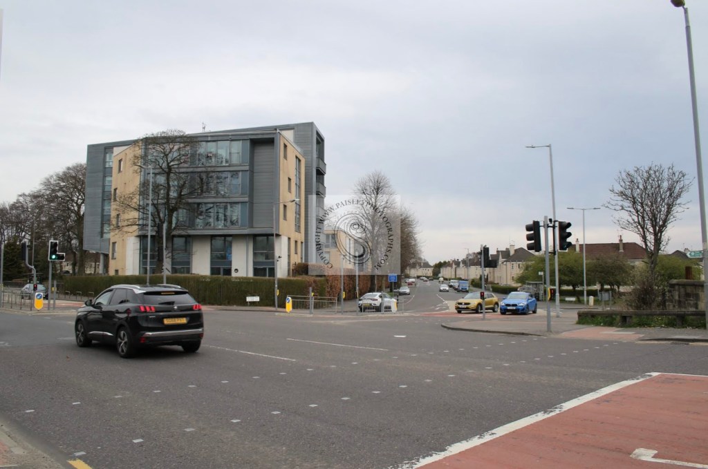 Police Launch Appeal To Find Female Who Helped Assist After Child Knocked&nbsp;Down