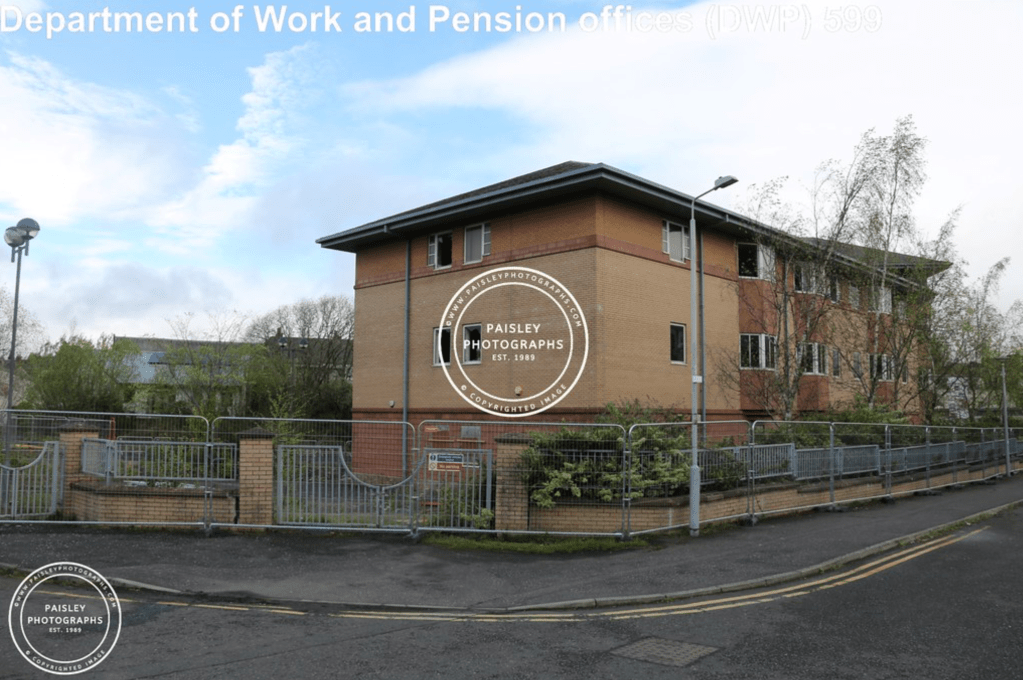Contractors Start on Demolishing Paisley&nbsp;Building