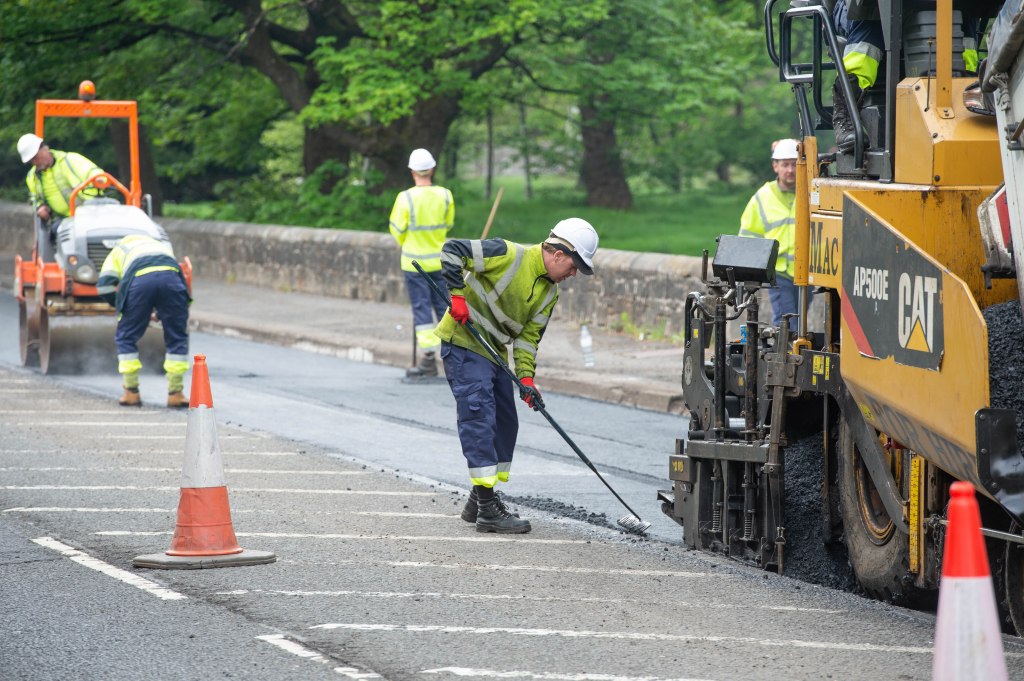 Largest-ever investment in schools and roads as Renfrewshire Council sets&nbsp;budget
