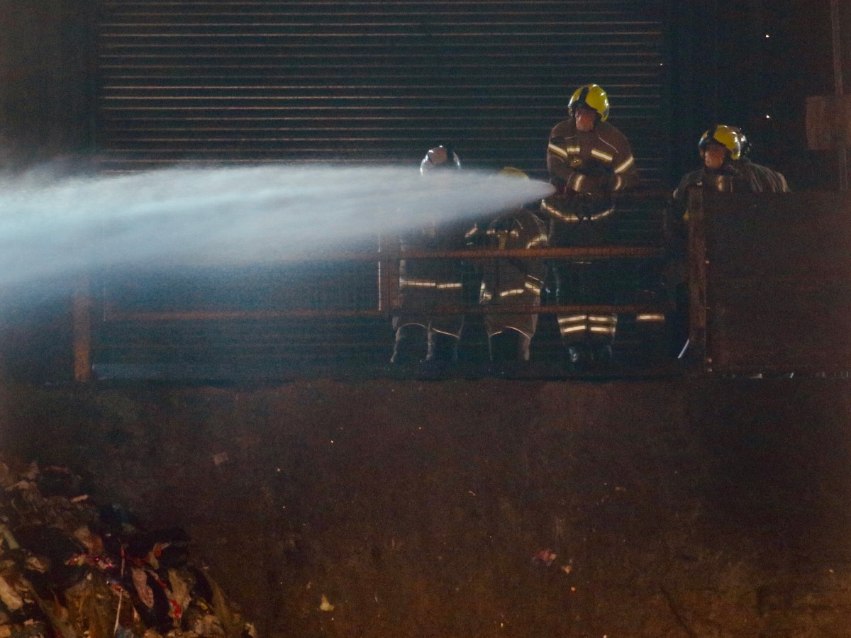 Fire crews tackle blaze at Viridor waste facility in Linwood