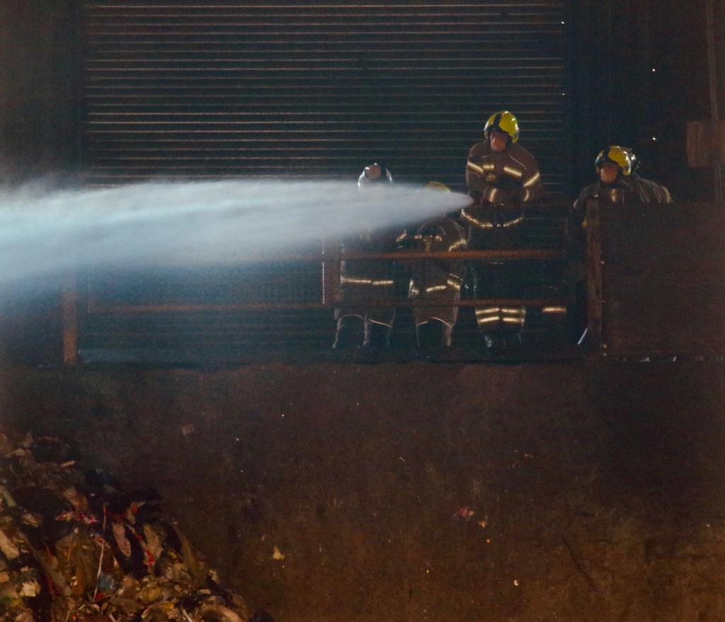 Fire crews tackle blaze at Viridor waste facility in&nbsp;Linwood
