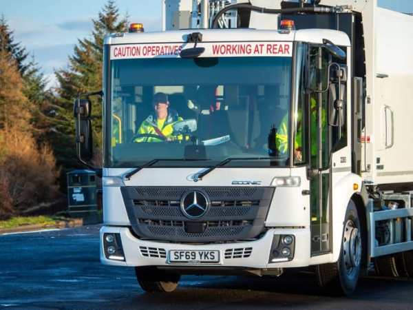 Garden Waste permit applications reopen in Renfrewshire