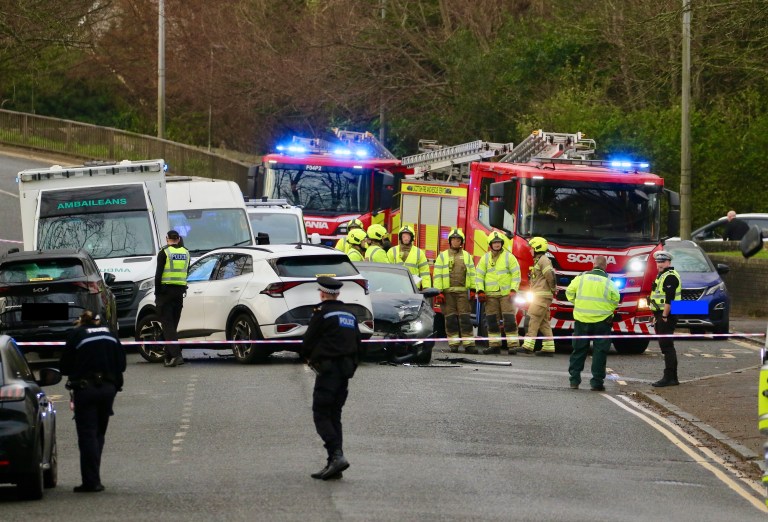 Man taken to hospital after two-car crash near RAH in Paisley – Paisley ...