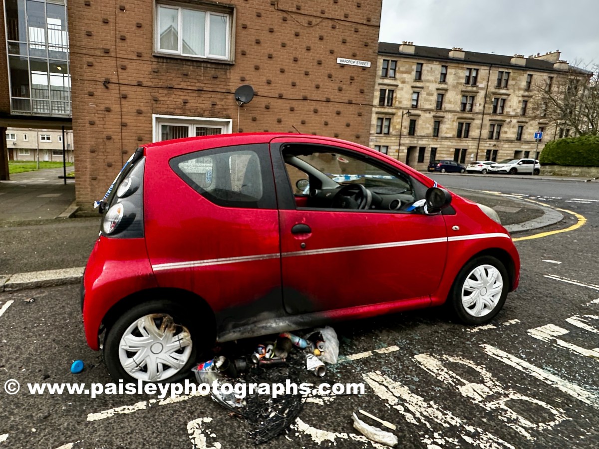 Paisley Town Centre – Car Fire