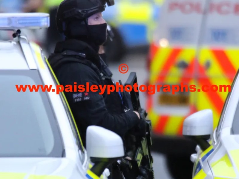 Paisley Flat Siege Over As Armed Police Storm Flat