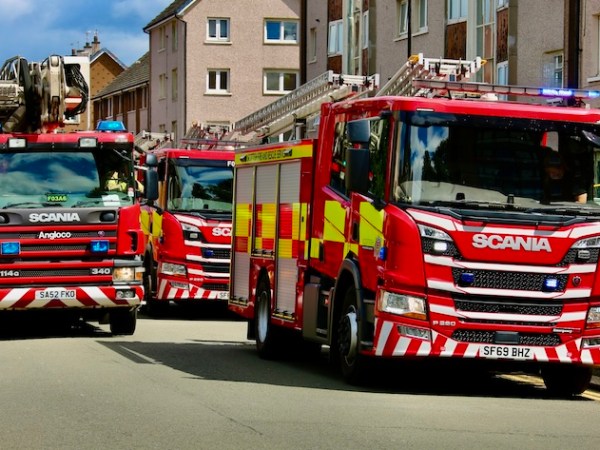 Firefighters Tackle Flat Fire in Paisley