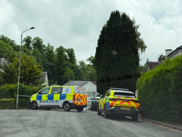 Police Seal Off Ferguslie Park Street Amid Reports of Firearms Incident