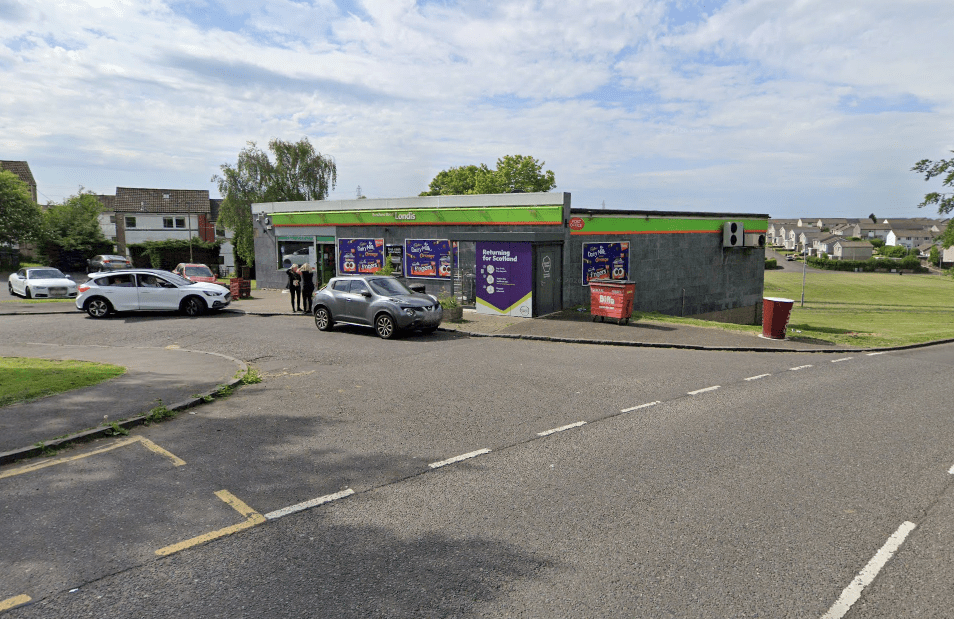 Man Taken to Hospital Following Stabbing Outside Paisley Convenience&nbsp;Store