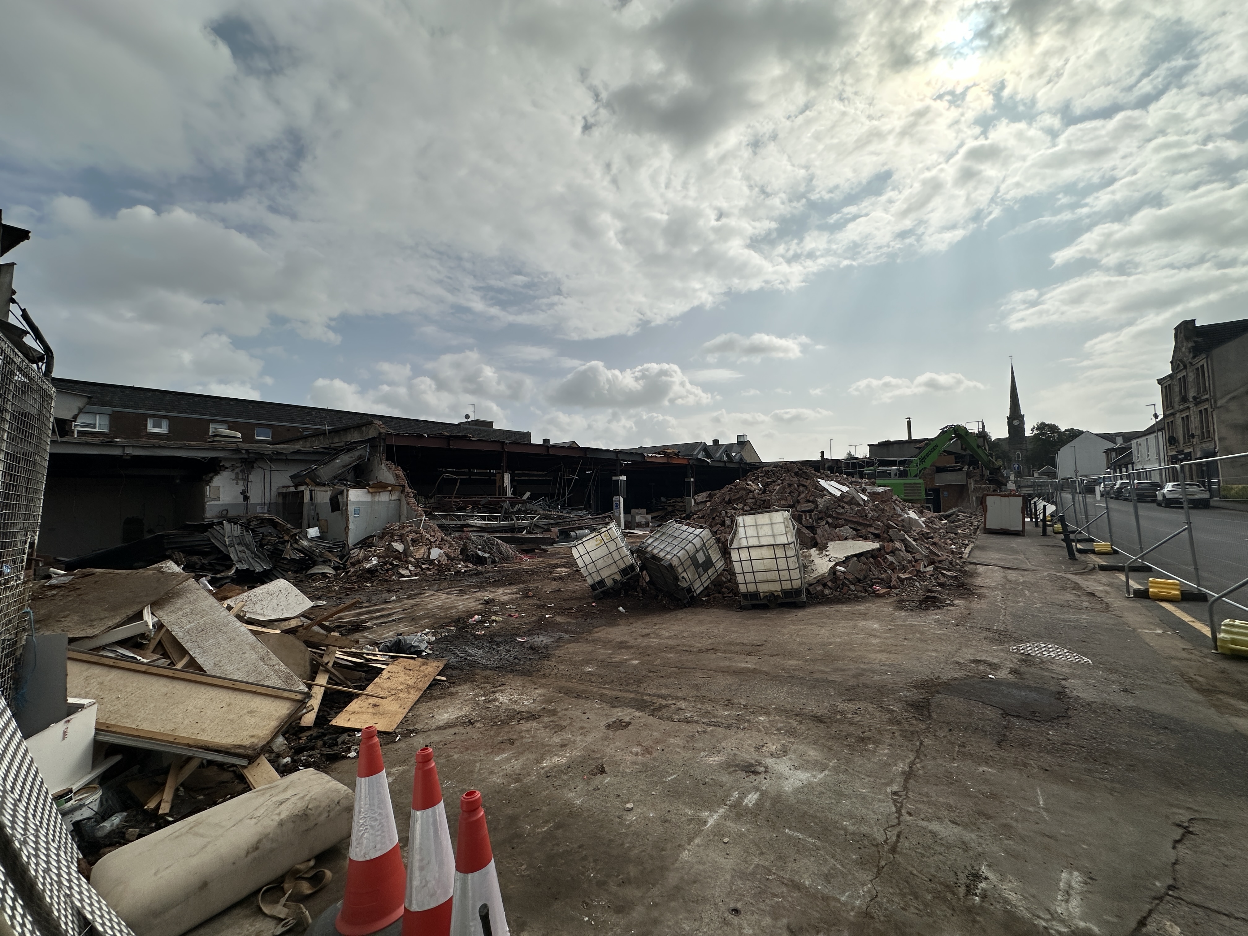 Demolition of Johnstone’s old Presto gathers pace in town centre regeneration