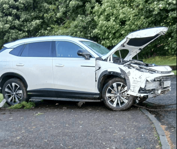 MANHUNT UNDERWAY AFTER DRIVER FLEES SCENE OF CRASH AT&nbsp;LONDIS