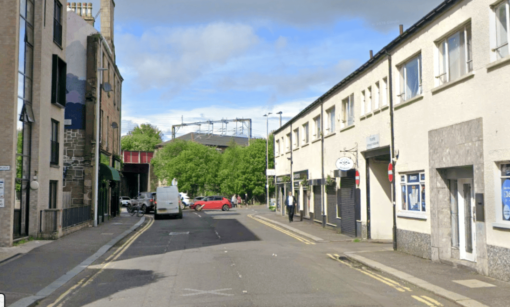 🚨 22-YEAR-OLD ARRESTED FOLLOWING HIT-AND-RUN IN PAISLEY