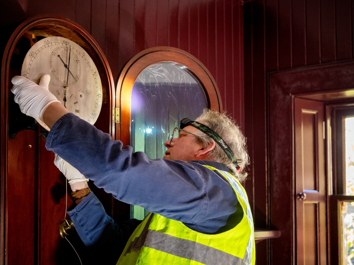 As the clocks go back, why Paisley is more than 17 minutes behind Greenwich Meantime&nbsp;(GMT)?